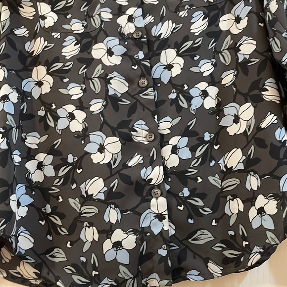 Loft Blue Floral Button Down Shirt - Picture 3 of 7